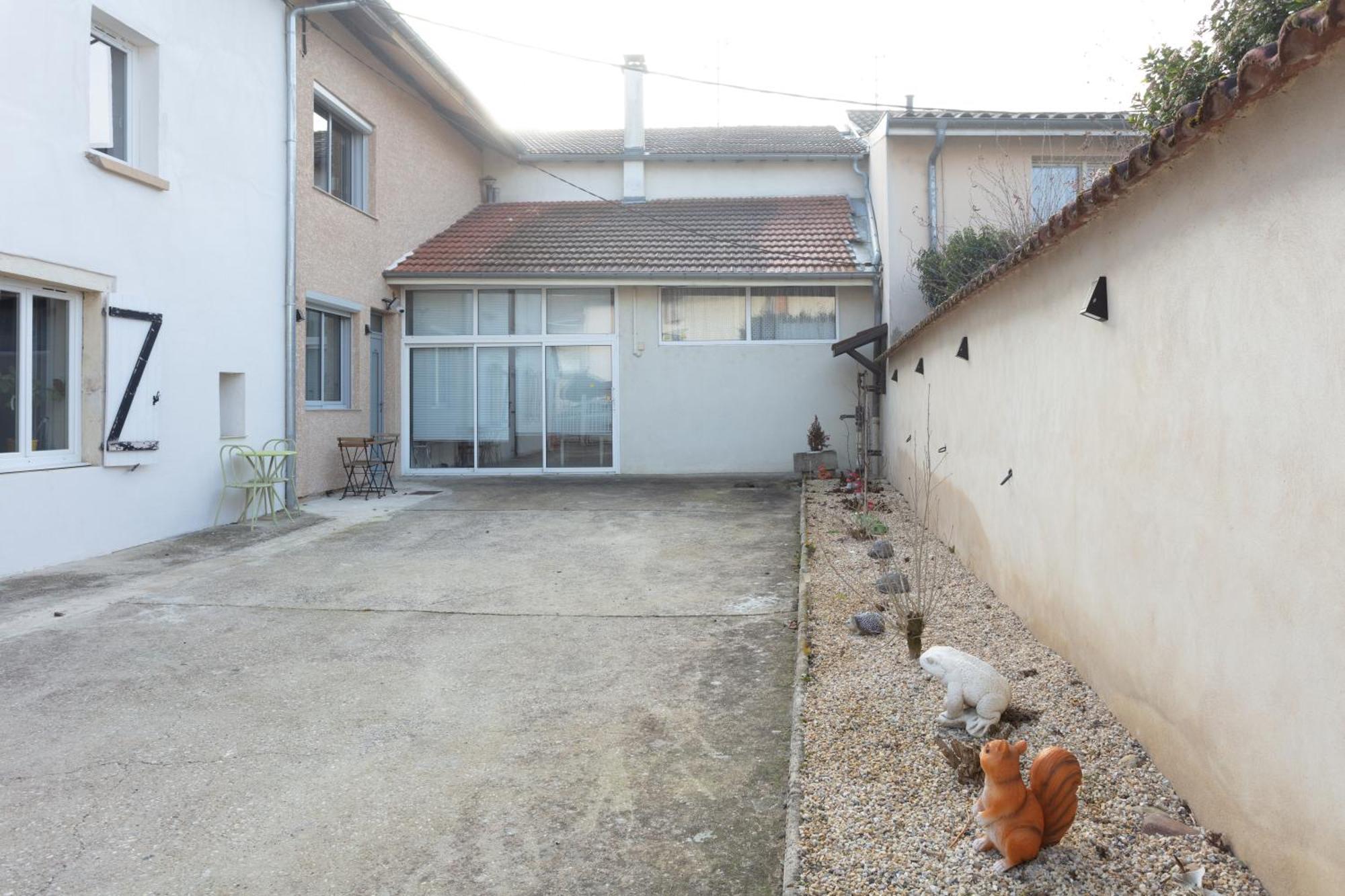 Logement Equipe Saint-Paul-de-Varax Экстерьер фото